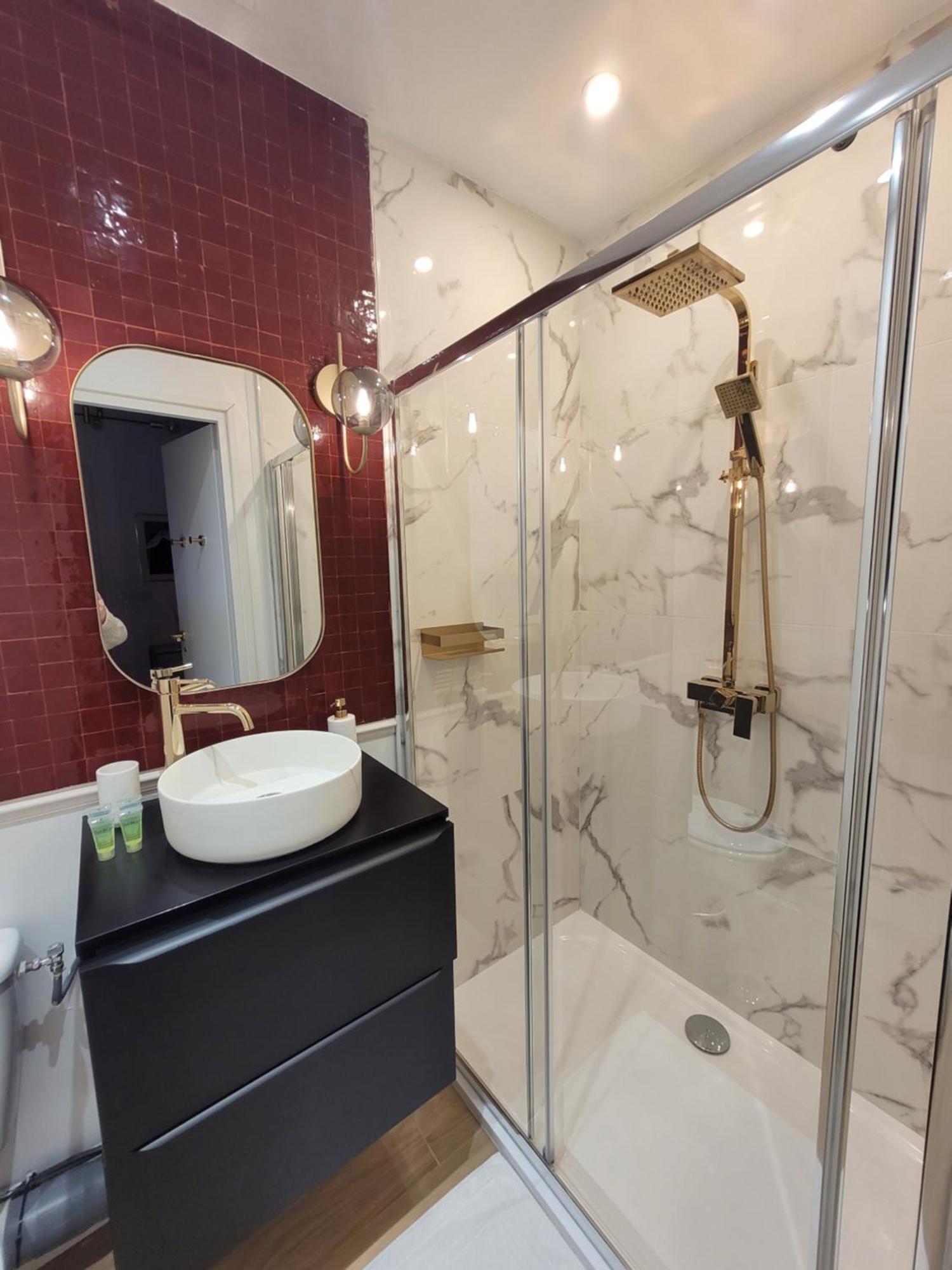 Nuit D'Evasion Love Room Avec Baignoire Balneotherapie Toulon Exterior foto